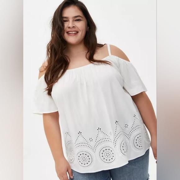 Torrid White Challis Eyelet Border Cold Shoulder Top Plus Size 2x - Picture 1 of 14
